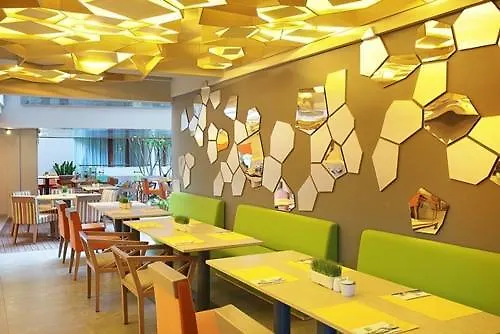 Hotel Ibis Styles Bali Denpasar 3*,